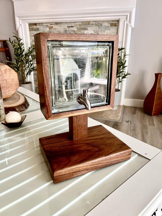 Liquor dispenser